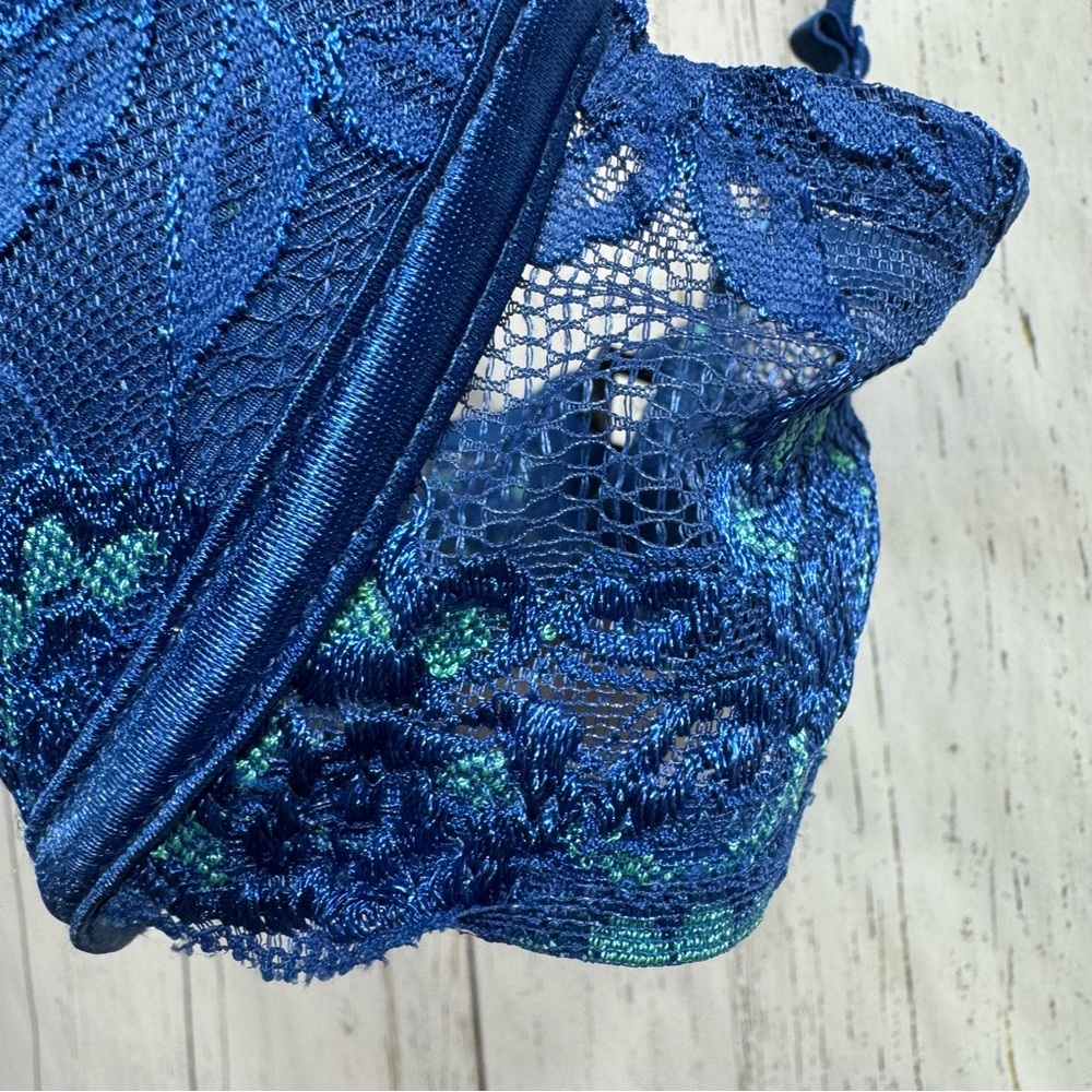 Frederick’s of Hollywood Blue Lace Push Up Bra 34D Underwire Padded - Picture 5 of 12